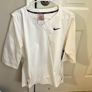 Men’s Nike top